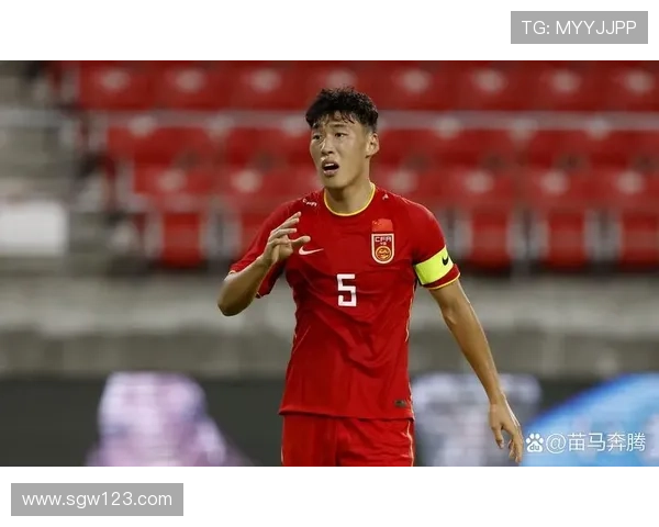 中国足球明星的崛起与挑战：他们如何改变中国足球的未来