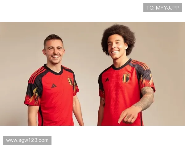 全球足球明星新赛季球衣发布潮流趋势解析与推荐 全球足球明星新赛季球衣发布潮流趋势解析与推荐